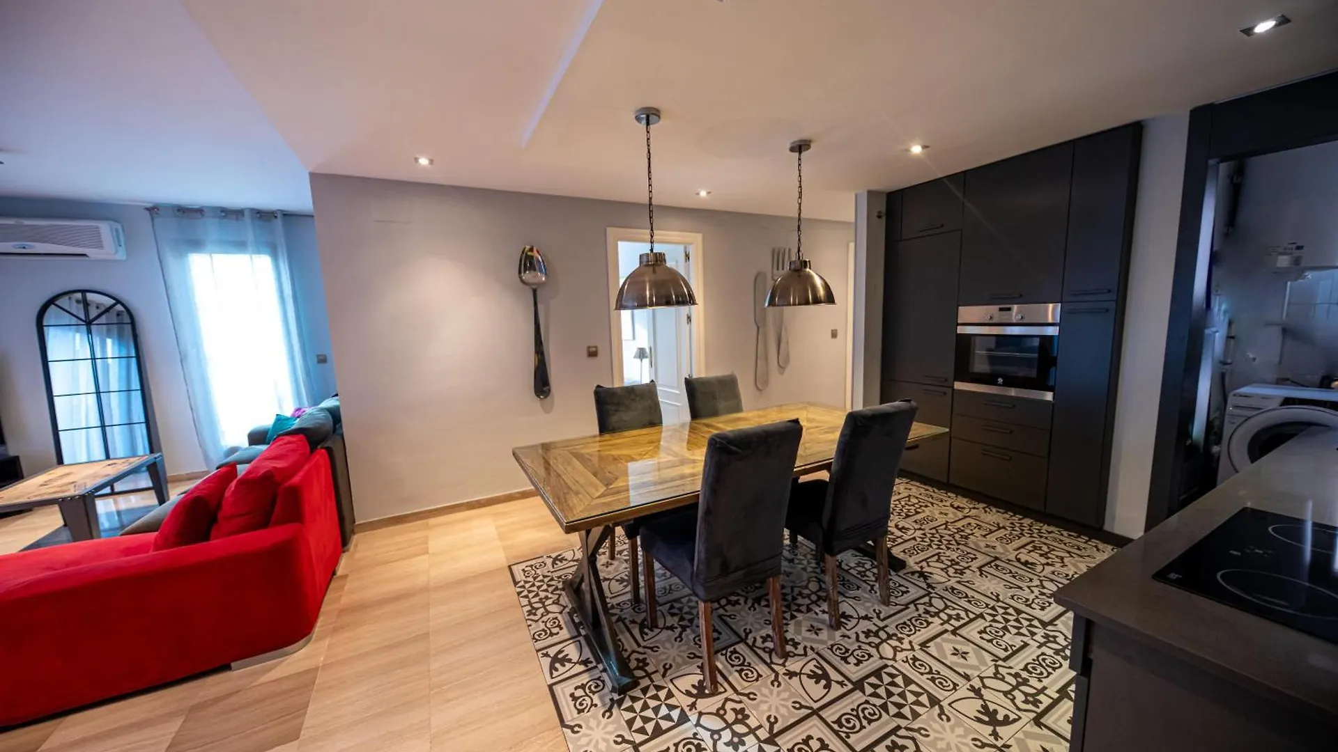Atico Moderno Y Centrico Con Balcon Curvo En Jaen Apartment