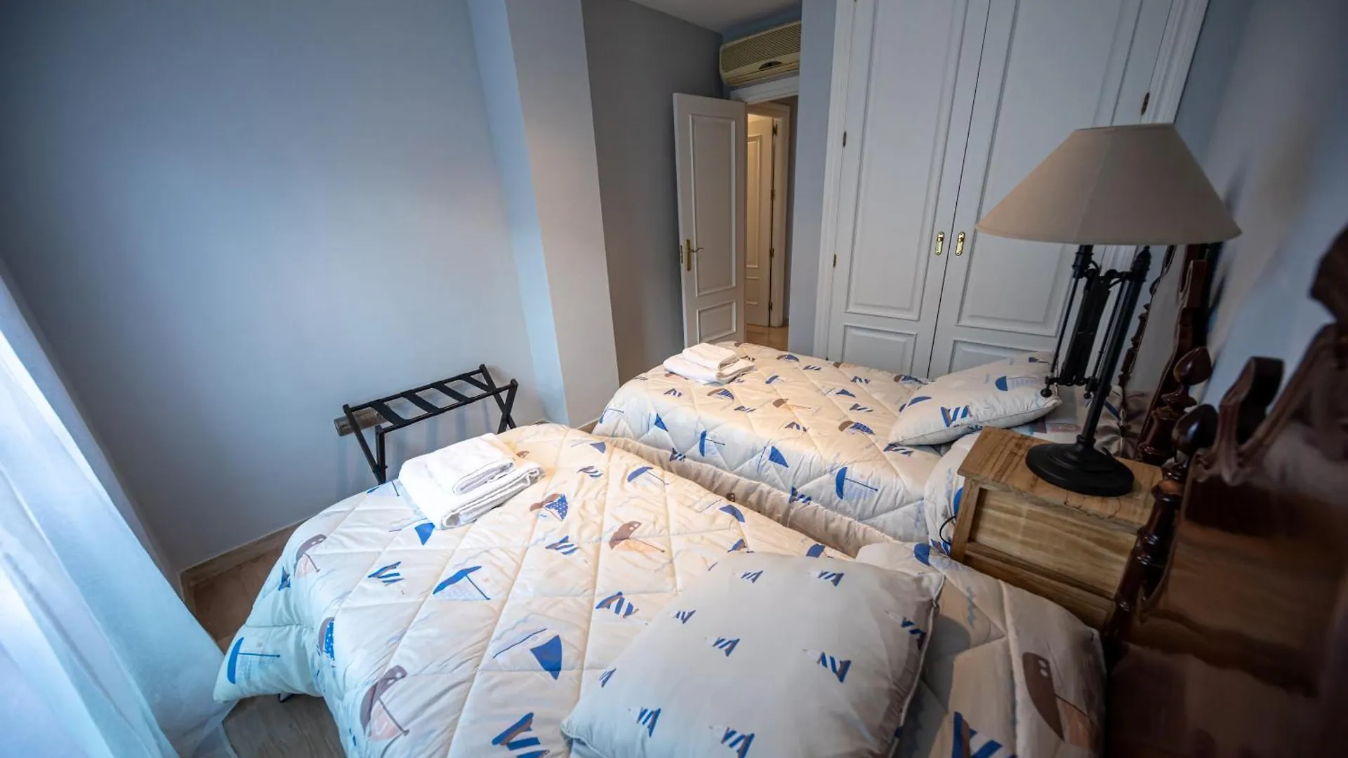Atico Moderno Y Centrico Con Balcon Curvo En Jaen Apartment