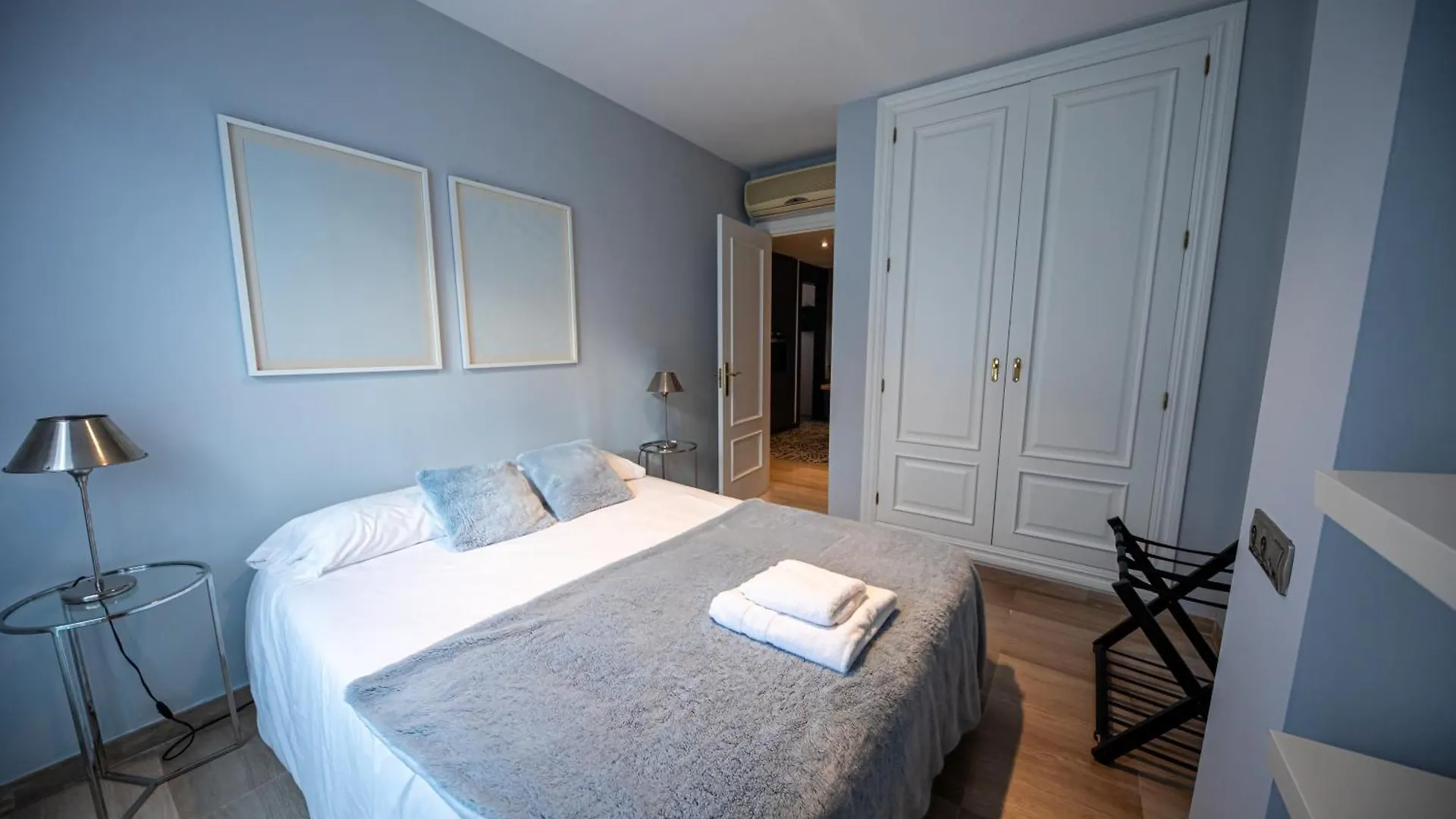Atico Moderno Y Centrico Con Balcon Curvo En Jaen Apartment